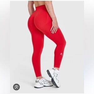 Oner Active Effortless Seamless Leggings in Muscle Mommy Red (L)
